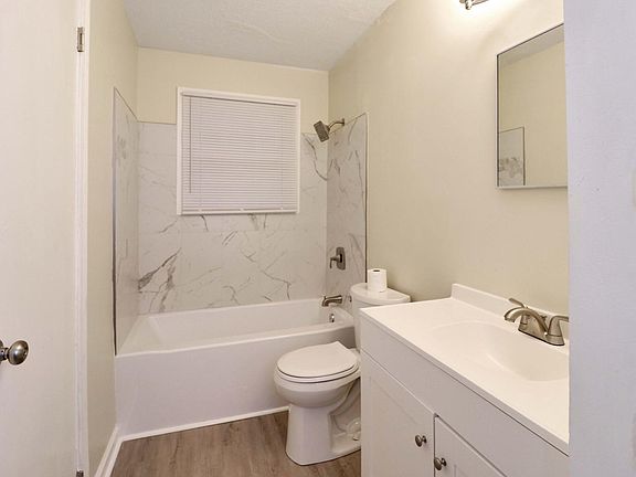 2nd image of 309 W Miriam Ave