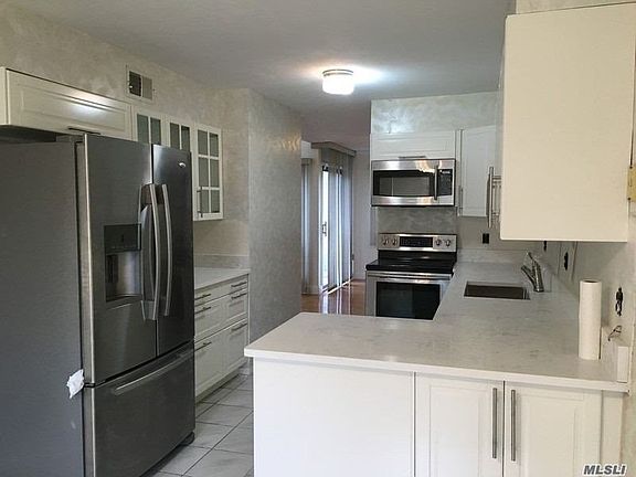3rd image of 1 Pheasant Ln