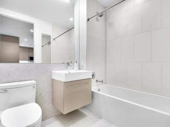 29-17 40th Avenue image 5 of 20