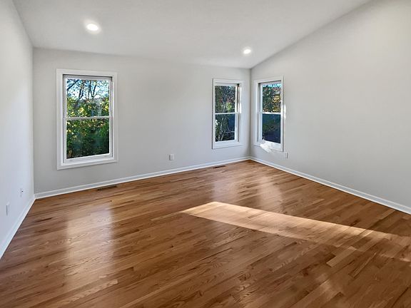 4th image of 12595 Driftwood Ct