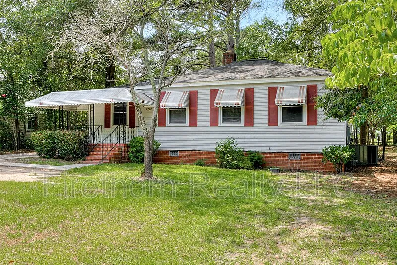 2 bed, 1.0 bath, 954 sqft, $1,250 — Photo 3