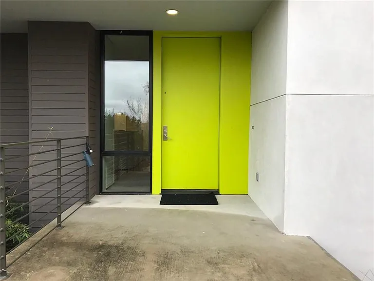 1805 Winter Park Rd — Photo 3