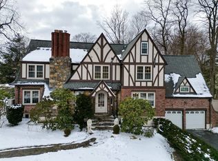 493 Salisbury St, Worcester, MA 01609