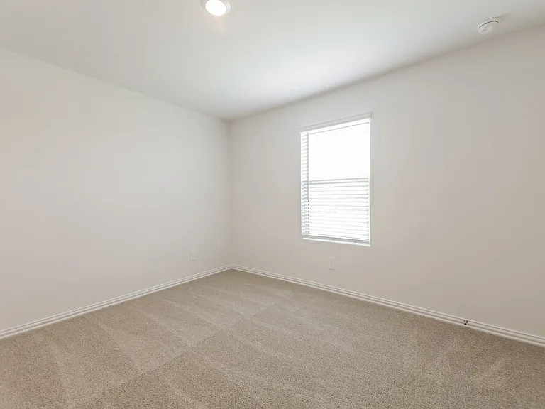 704 Dotty Dr — Photo 14