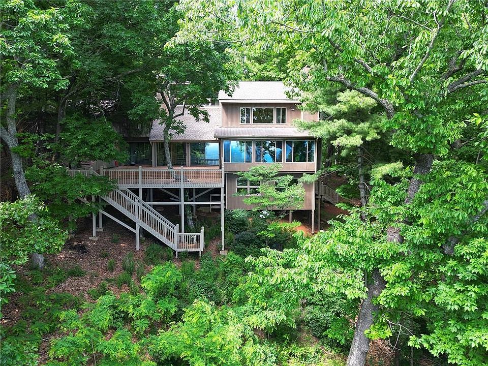 1st image of 275 Ridgeview Dr