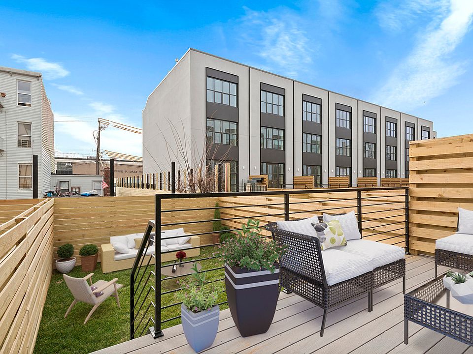 1st image of 113 King St #113