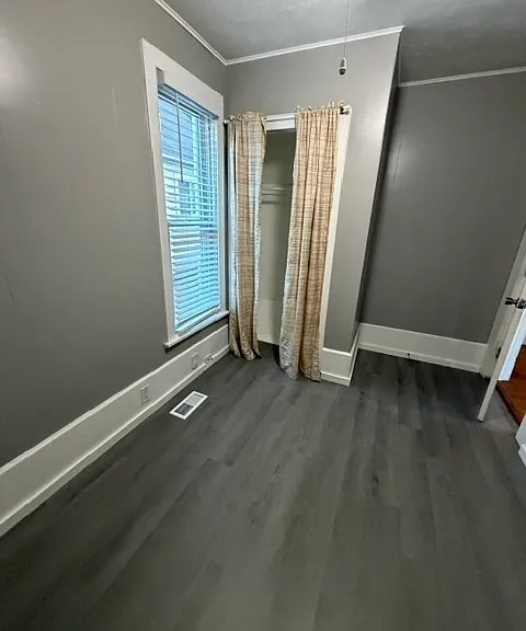 621 Fremont Ave NW — Photo 6