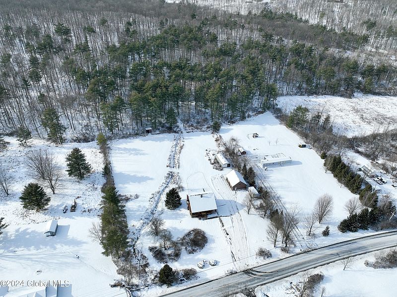 5th image of 513 Route 32