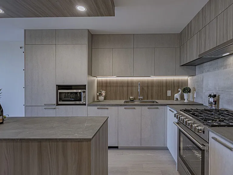 683 W Victoria Park #407 — Photo 3