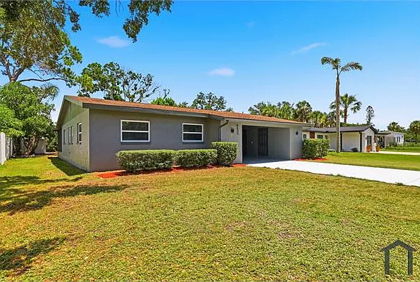 4 bed, 1640 sqft, $3,499 — Photo 2