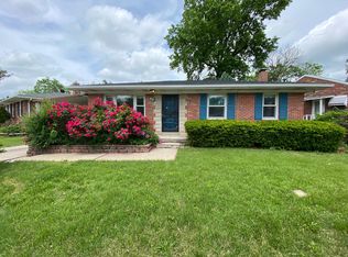 8353 Braddock Dr, Saint Louis, MO 63132