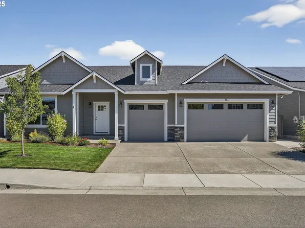 258 S 7th St, Carlton, OR 97111