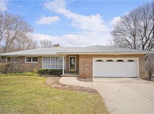 1142 Catherine St, Mogadore, OH 44260