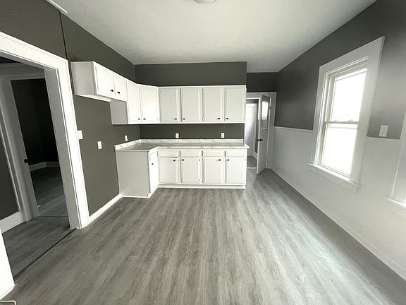 4th image of 2206 Wallace St #1
