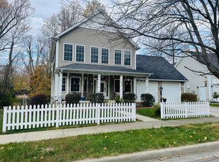 5670 Honey Locust Dr, Columbus, IN 47201