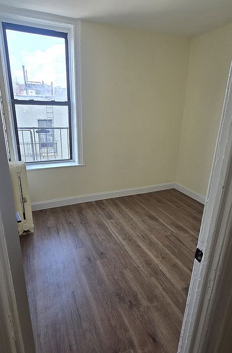 1st image of 1237 College Ave APT 5N