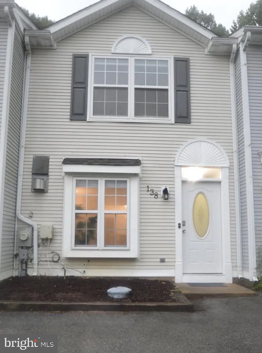 Building Photo - 138 Creekside Ct
