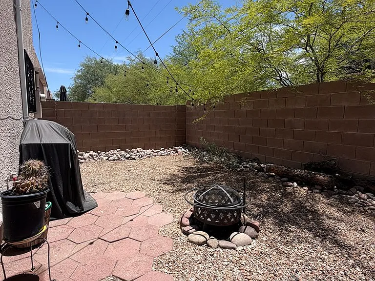 2825 N Adelaide Pl — Photo 25