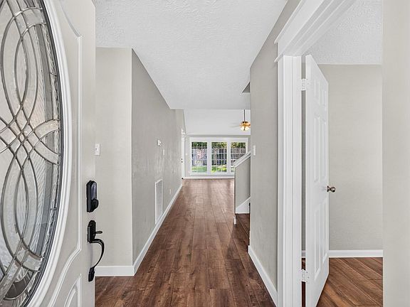 5th image of 2218 Pincher Creek Dr