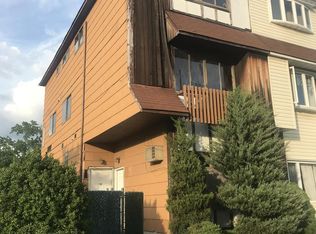 133 Green Valley Rd, Staten Island, NY 10312