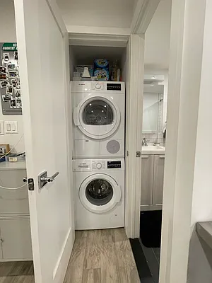 Rented by Compass | media 60