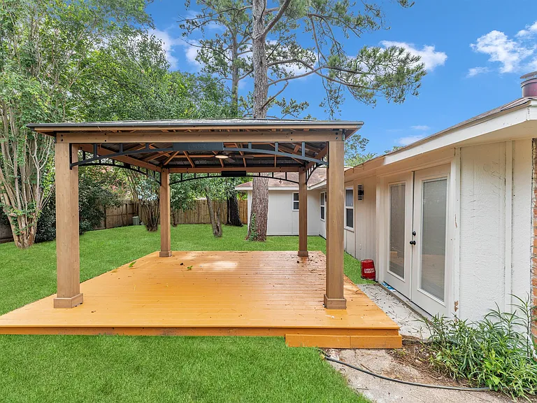 6211 Coachgate Dr — Photo 14