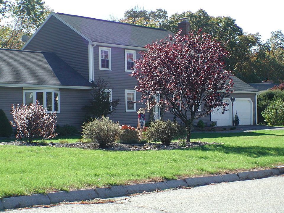2nd image of 2 Paulene Dr