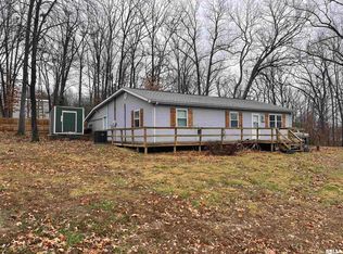 12836 N Shoreland Dr, Marion, IL 62959