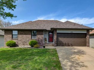 1031 E Snider St, Springfield, MO 65803