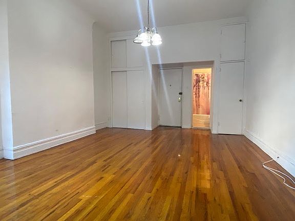 2nd image of 327 W 87th St APT 1B