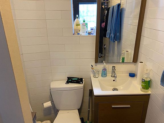 5th image of 217 Spencer St #4