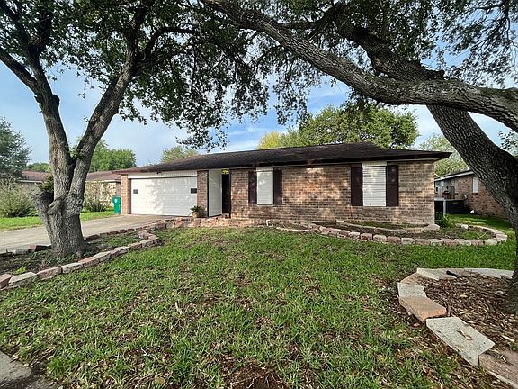 2nd image of 2846 Blue Grass Dr