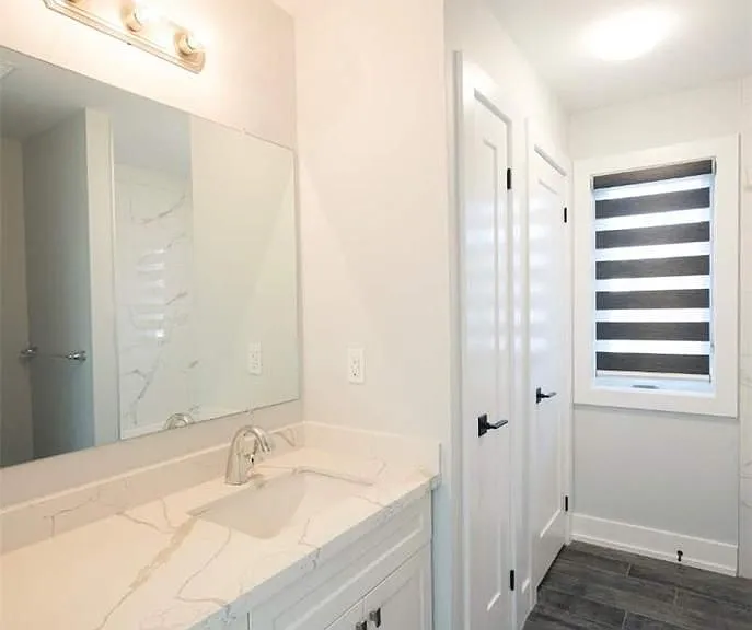 180 Prince St W #1 — Photo 6