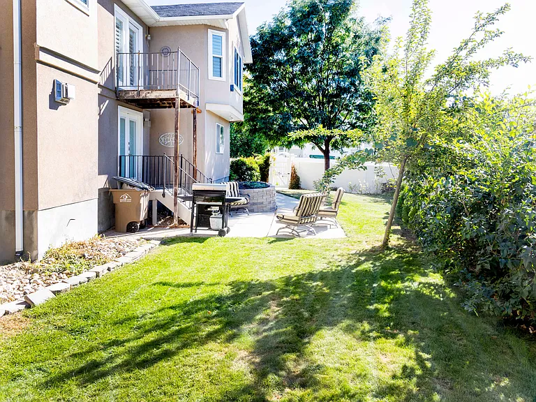 12092 S Matthew View Ct — Photo 2