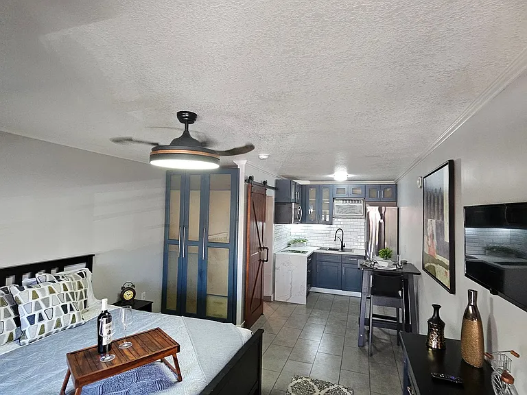 The BLVD Boutique Apartments — Photo 32