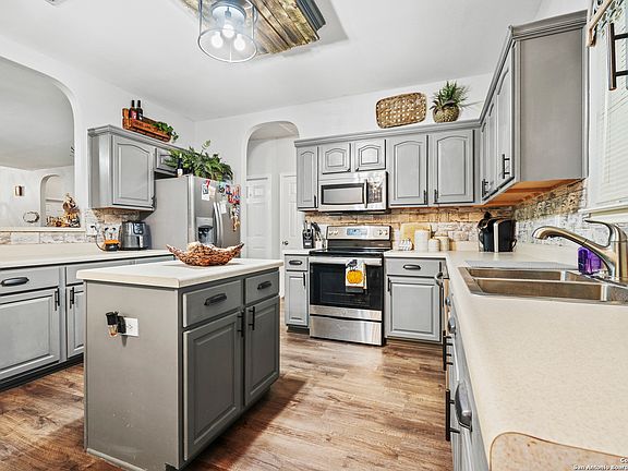 5th image of 505 SAN JACINTO DR