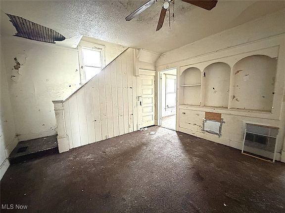 3rd image of 513 N Charles St