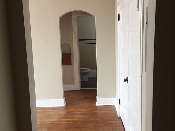 2nd image of 702 6th St APT 11