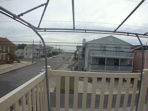 2nd image of 304 44th St