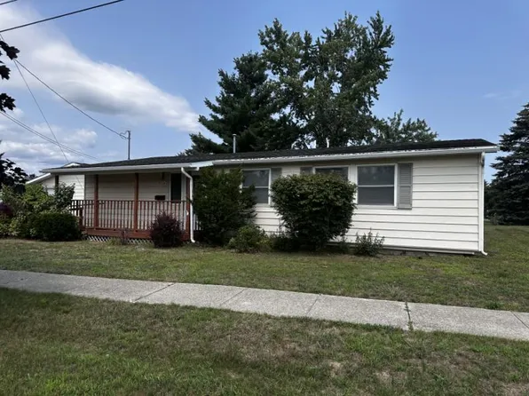 10324 7th St, Oscoda, MI 48750
