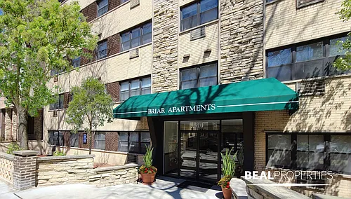 510 West Briar Place Photo 1