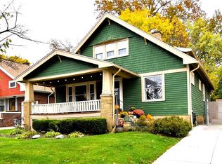 2621 S Taylor Rd, Cleveland Heights, OH 44118