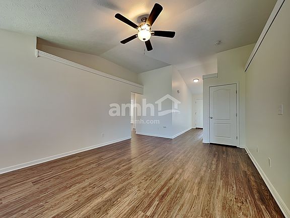 4th image of 10351 Chambersburg Dr