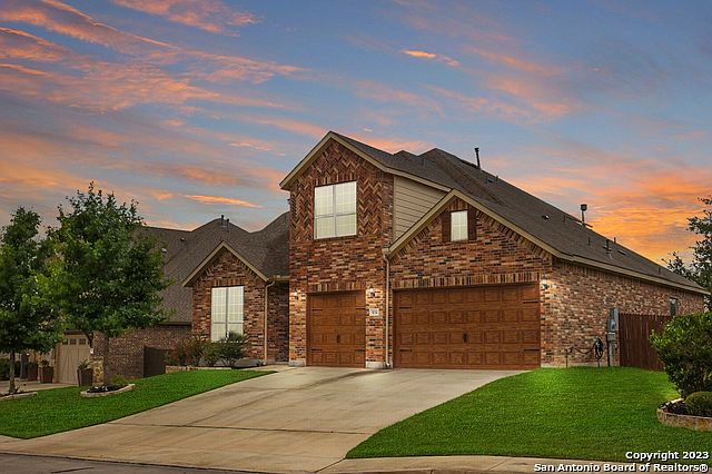 1st image of 931 VISTA SERENA