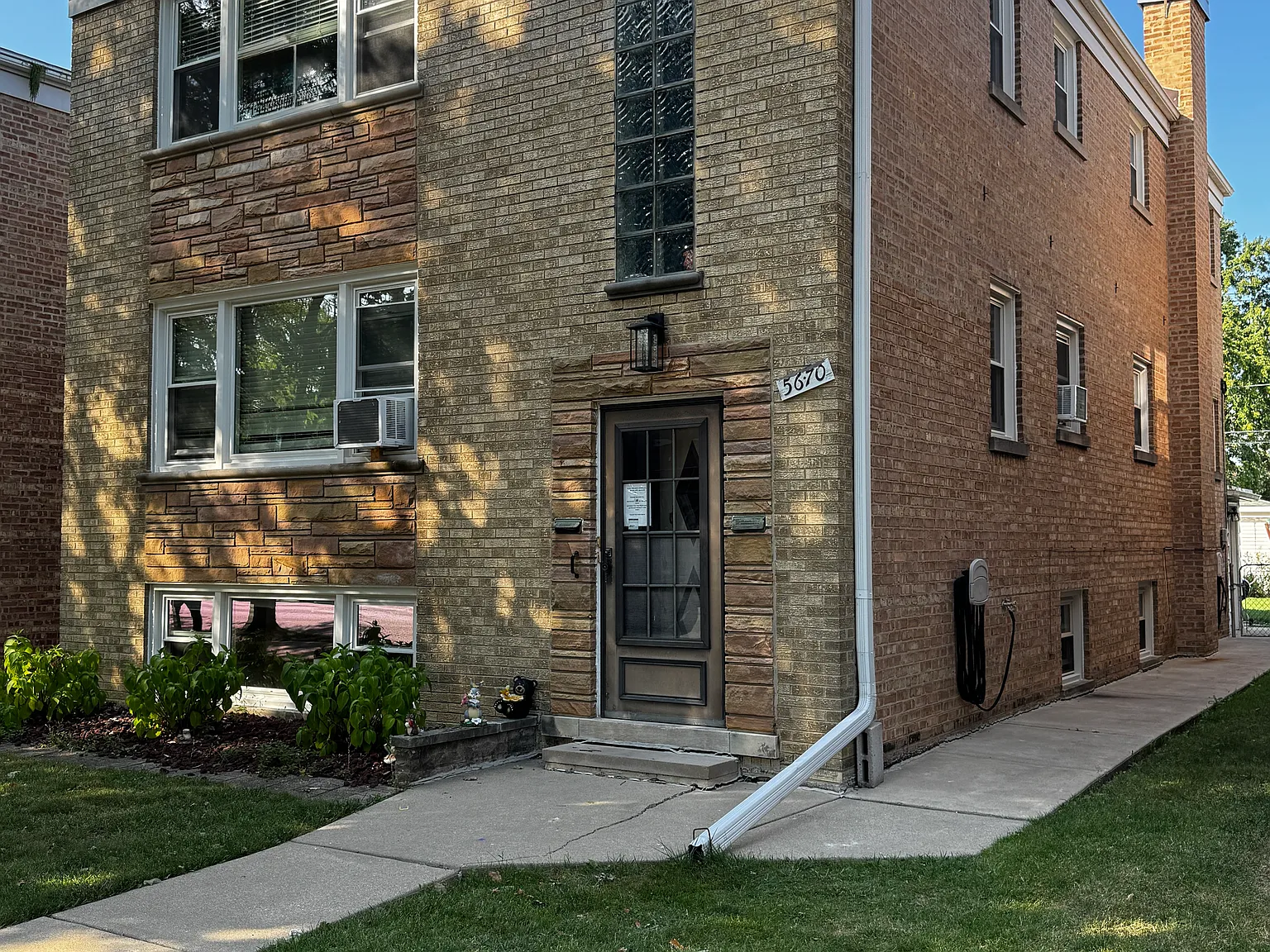 2 bed, 1150 sqft, $2,450 — Photo 4