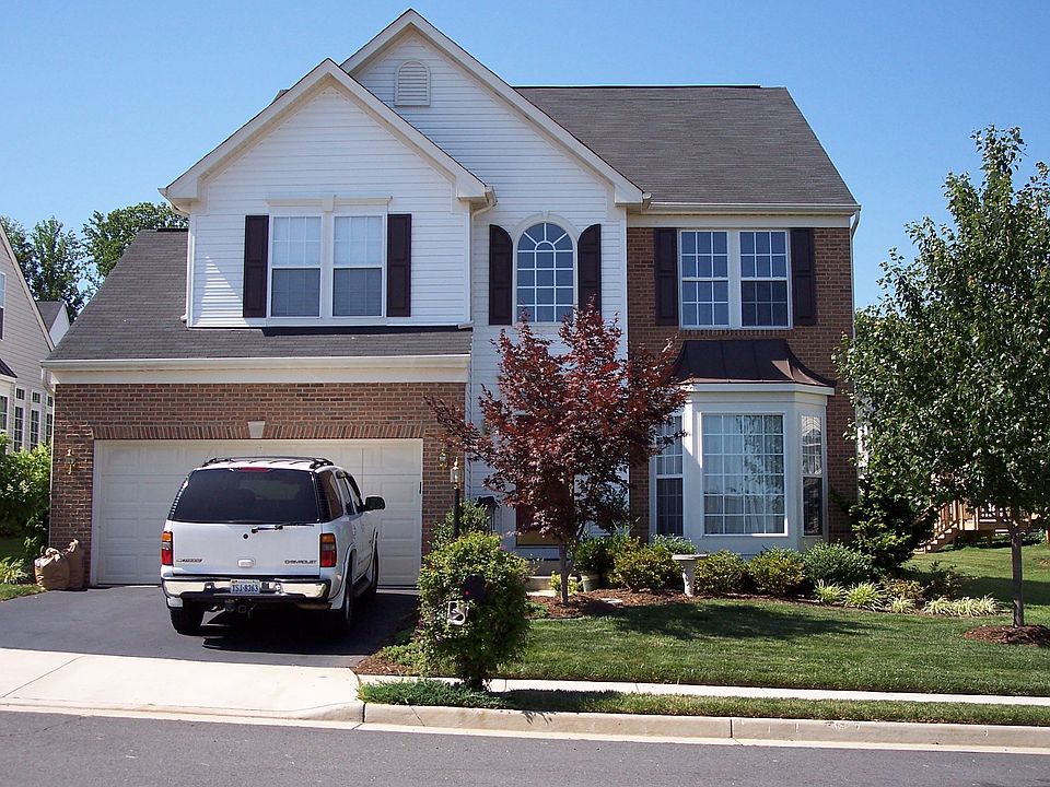 2nd image of 47409 River Falls Dr