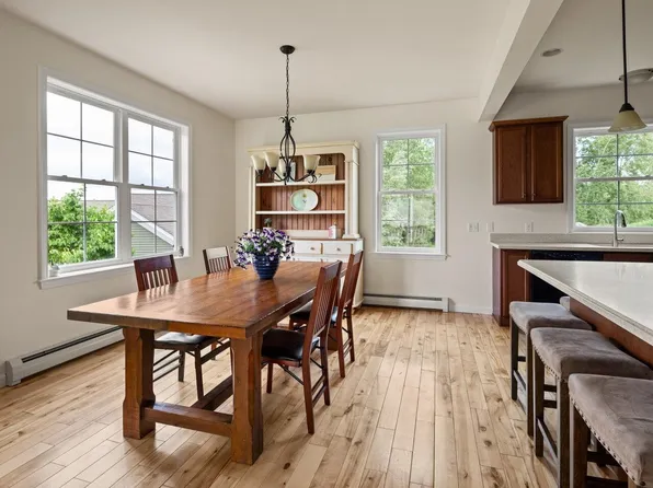 41 Barberry Lane, Hinesburg, VT 05461