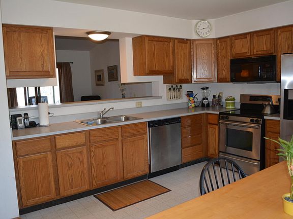 5th image of 5331 Nadeau Dr