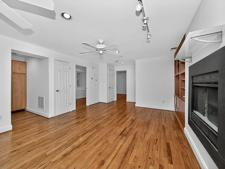 2801 Connecticut Ave NW #15 — Photo 12