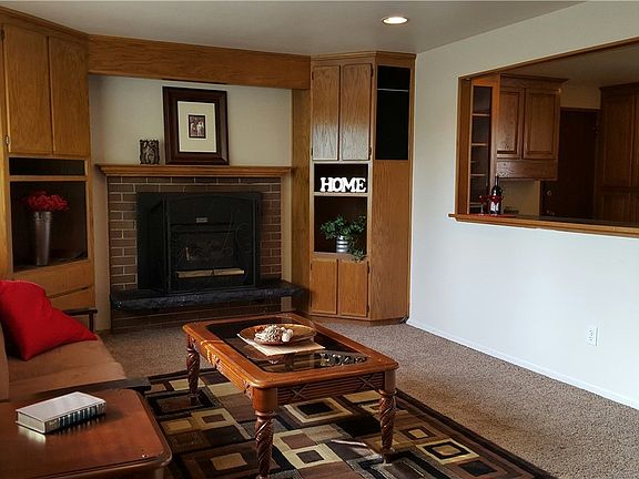 3rd image of 14833 Jefferson Way